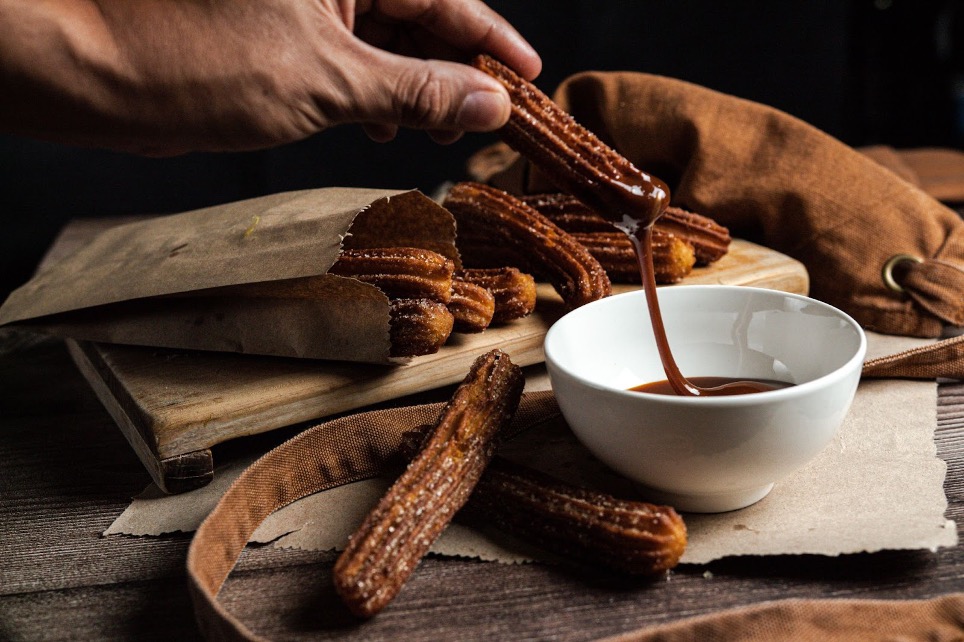 7. Mangiare churros con cioccolato al San Ginés