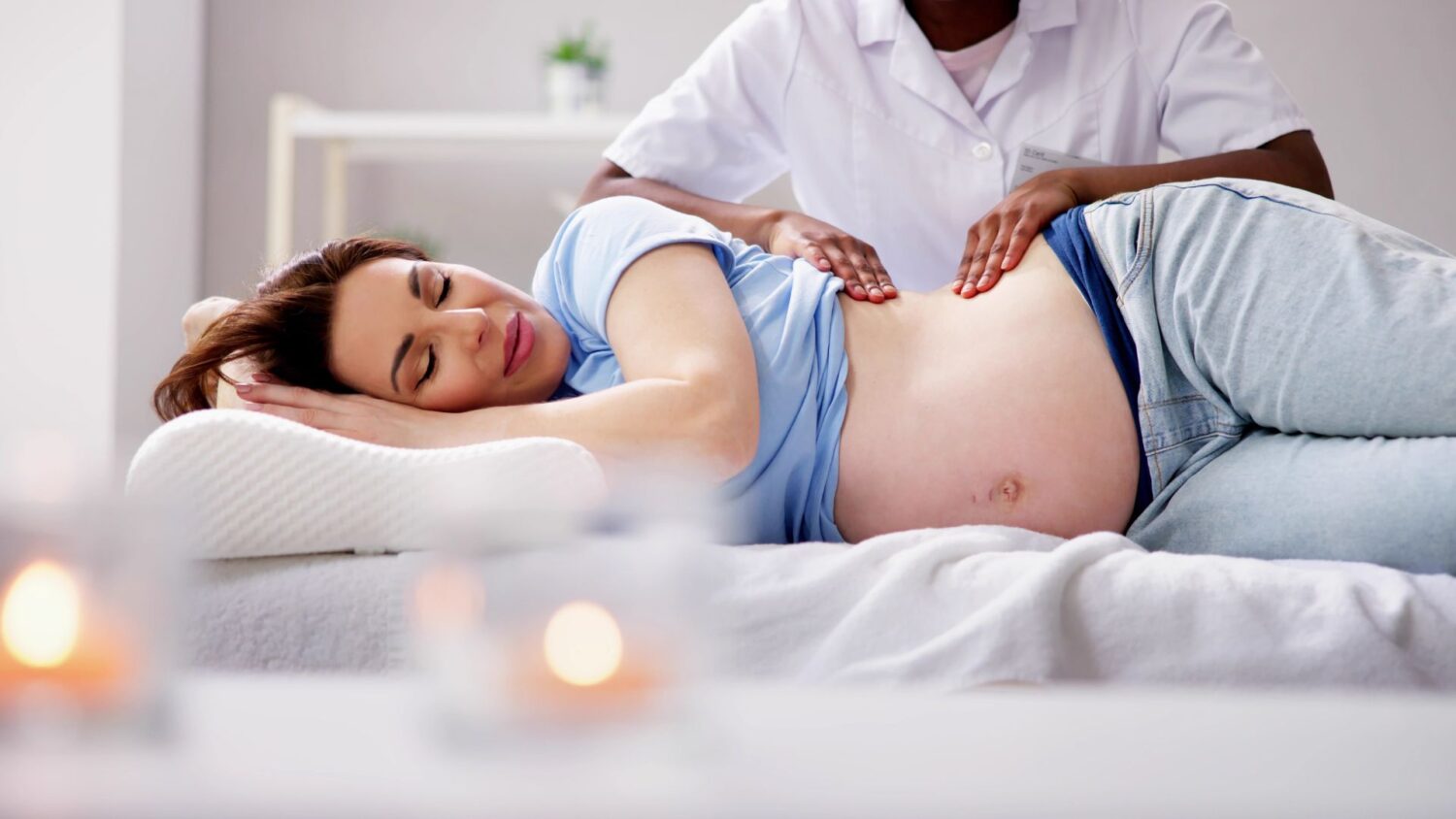 benefici fisici di massaggi in gravidanza